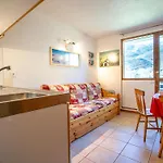 Sarvan 208 By Interhome
